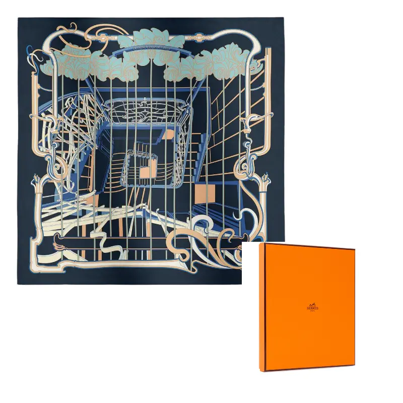 HERMES Шёлковый шарф Mulberry, Navy Blue/Medium Blue/Sulfur
HERMES Шёлковый шарф Mulberry, Navy Blue/Medium Blue/Sulfur