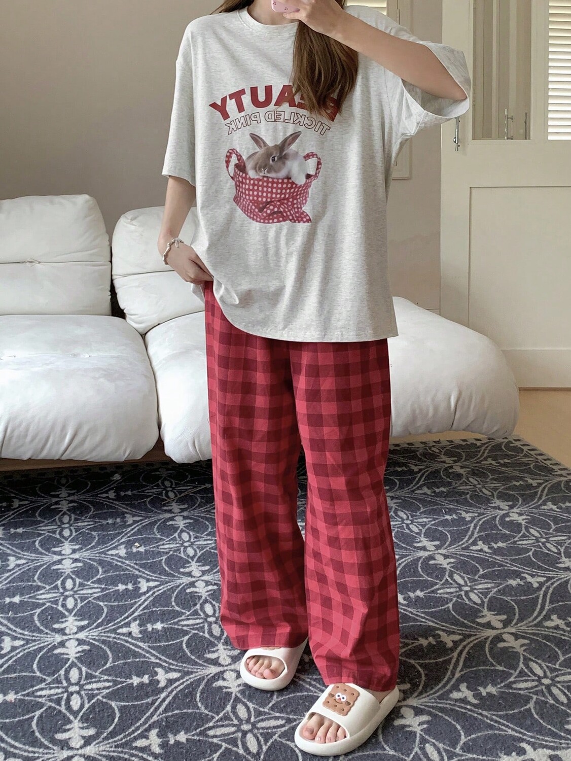 Пижама с заниженными плечами с рисунком в виде букв и мультяшных рисунков Dazy, розовый
Пижама с заниженными плечами с рисунком в виде букв и мультяшных рисунков Dazy, розовый