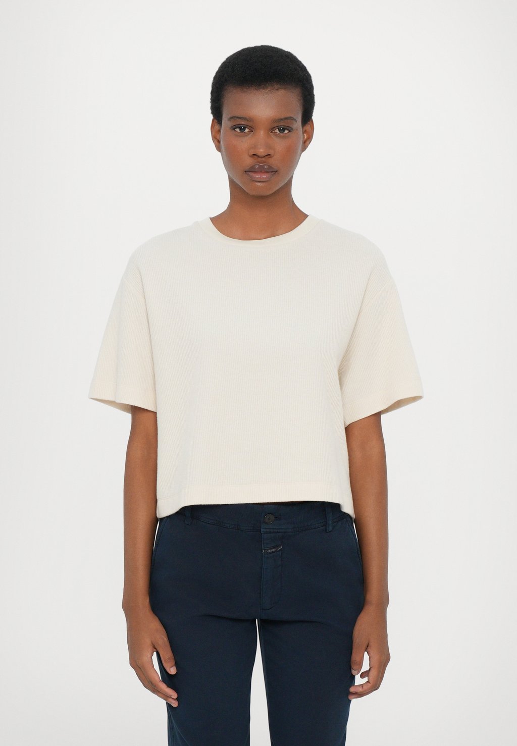 Футболка с принтом BACK SLIT CLOSED, кремовый
Футболка с принтом BACK SLIT CLOSED, кремовый