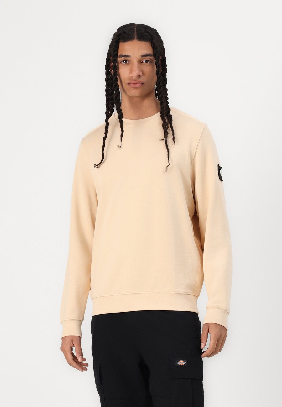 Толстовка Weekend Offender BOMB, Deep Champagne/Light Yellow, Желтый, Толстовка Weekend Offender BOMB, Deep Champagne/Light Yellow
Толстовка Weekend Offender BOMB, Deep Champagne/Light Yellow, Желтый, Толстовка Weekend Offender BOMB, Deep Champagne/Light Yellow