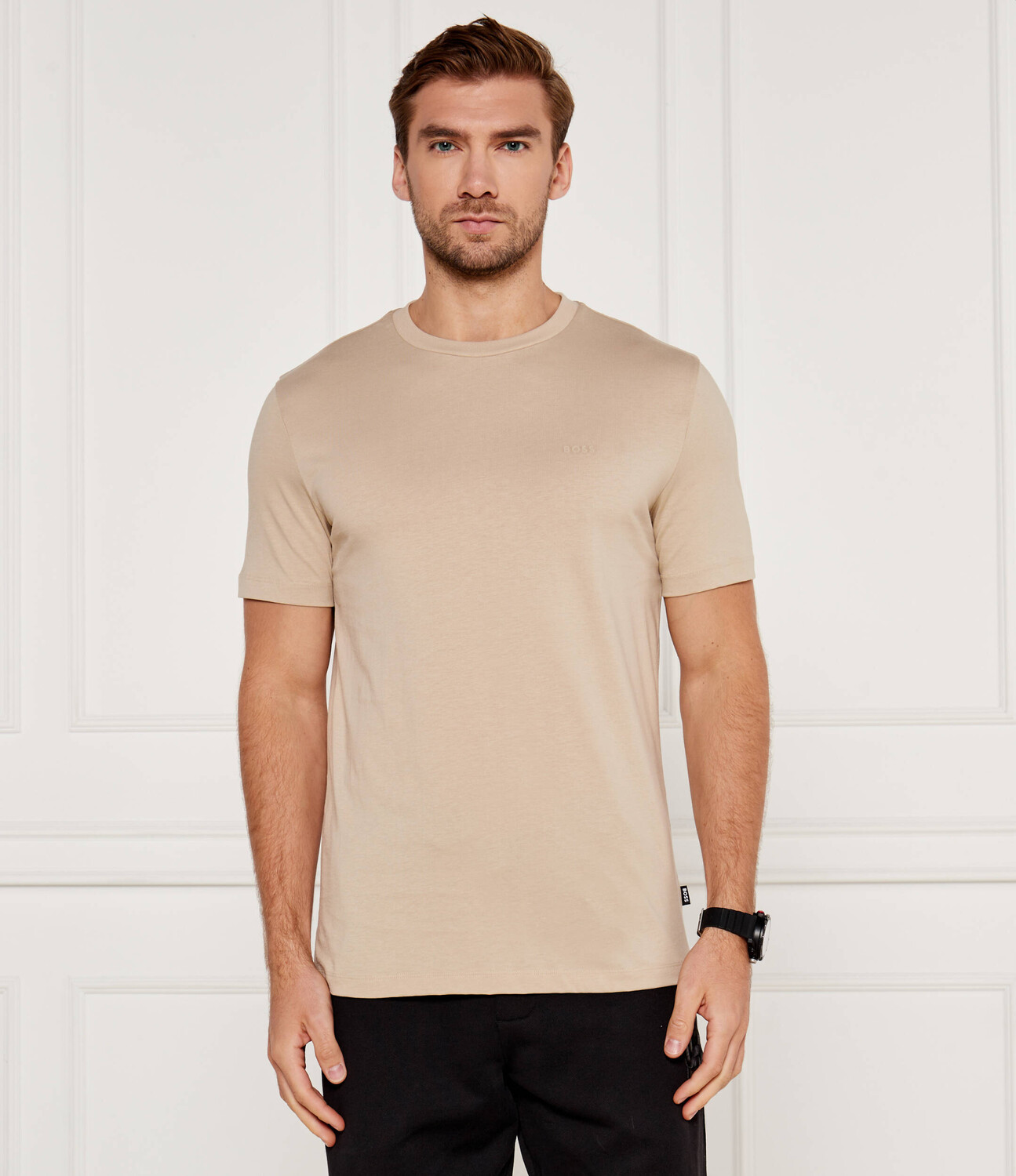 Футболка BOSS BLACK Thompson Regular Fit, бежевый
Футболка BOSS BLACK Thompson Regular Fit, бежевый