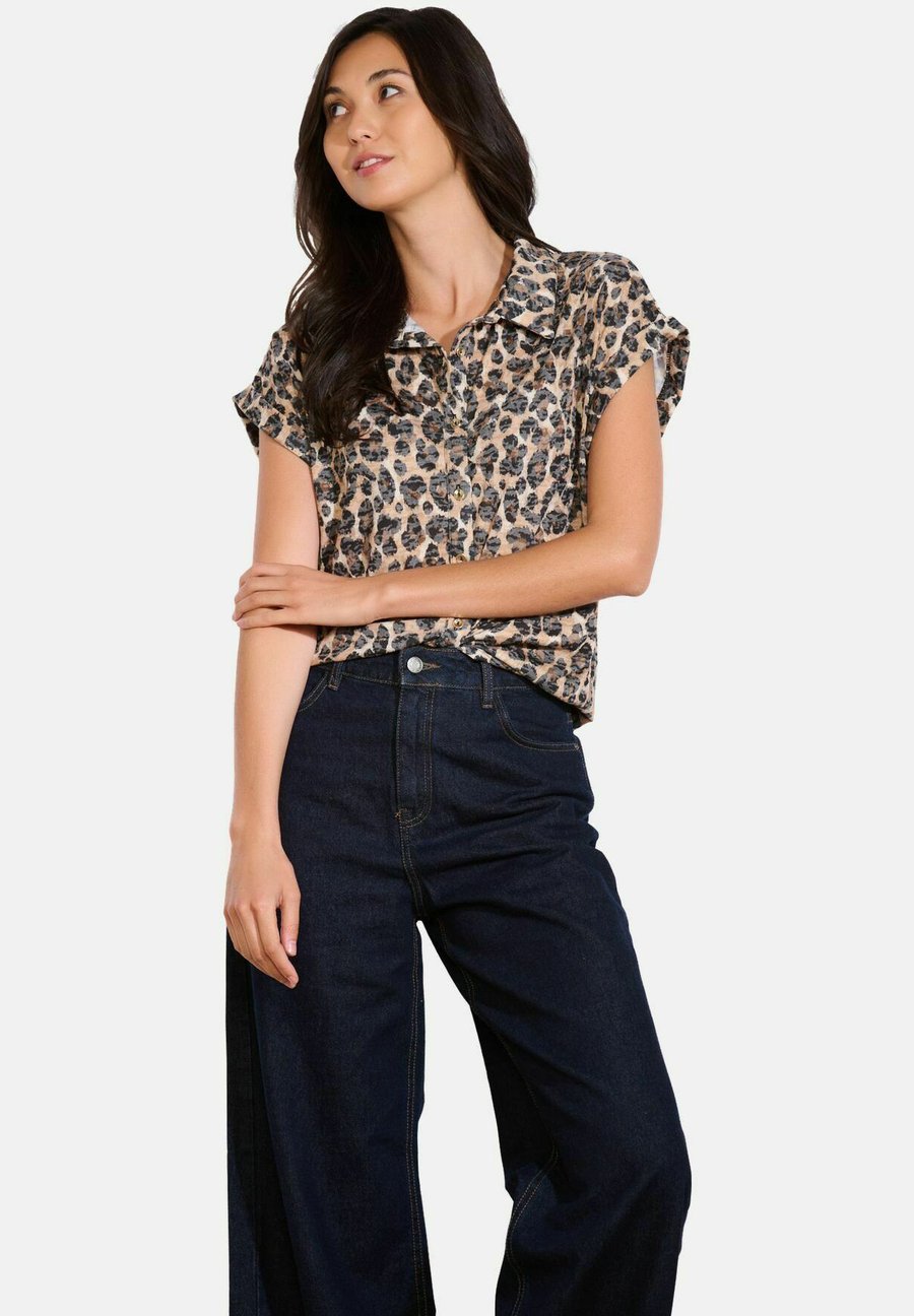 Блуза LolaLiza LEOPARD PRINT, Beige Chine/Beige
Блуза LolaLiza LEOPARD PRINT, Beige Chine/Beige