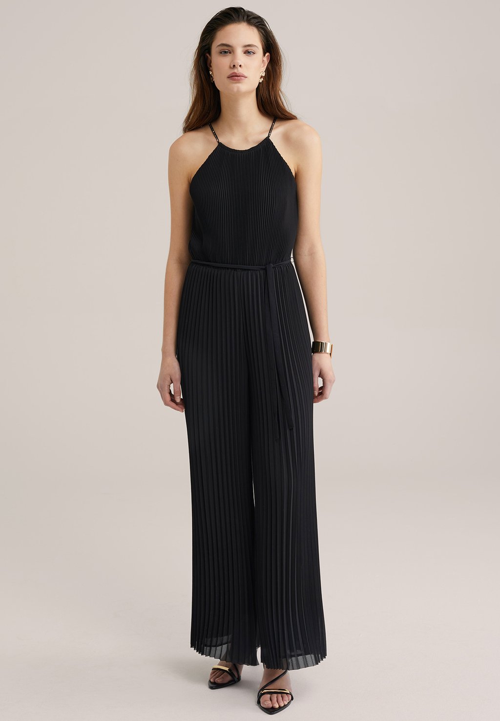 Комбинезон WE Fashion, черный
Комбинезон WE Fashion, черный