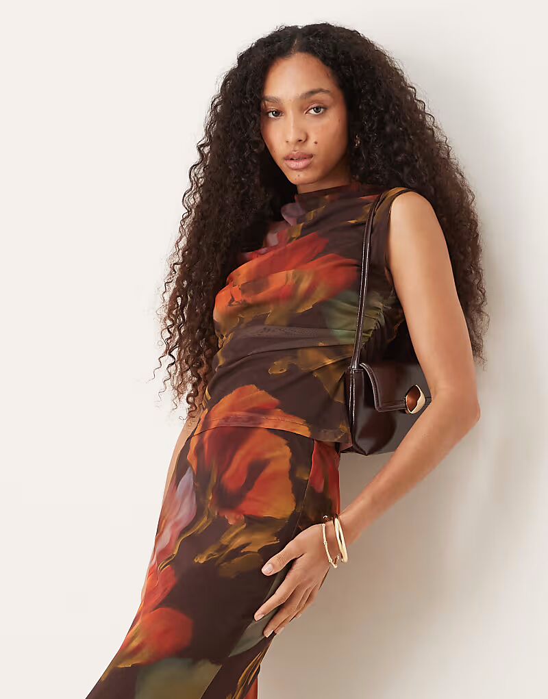 Топ-комбинезон из сетчатой ткани с цветочным принтом ASOS DESIGN коричневого цвета
Топ-комбинезон из сетчатой ткани с цветочным принтом ASOS DESIGN коричневого цвета