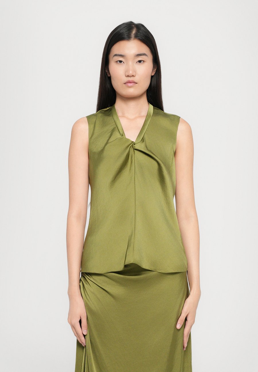 Блуза Theory Blouse, Avocado /Green
Блуза Theory Blouse, Avocado /Green