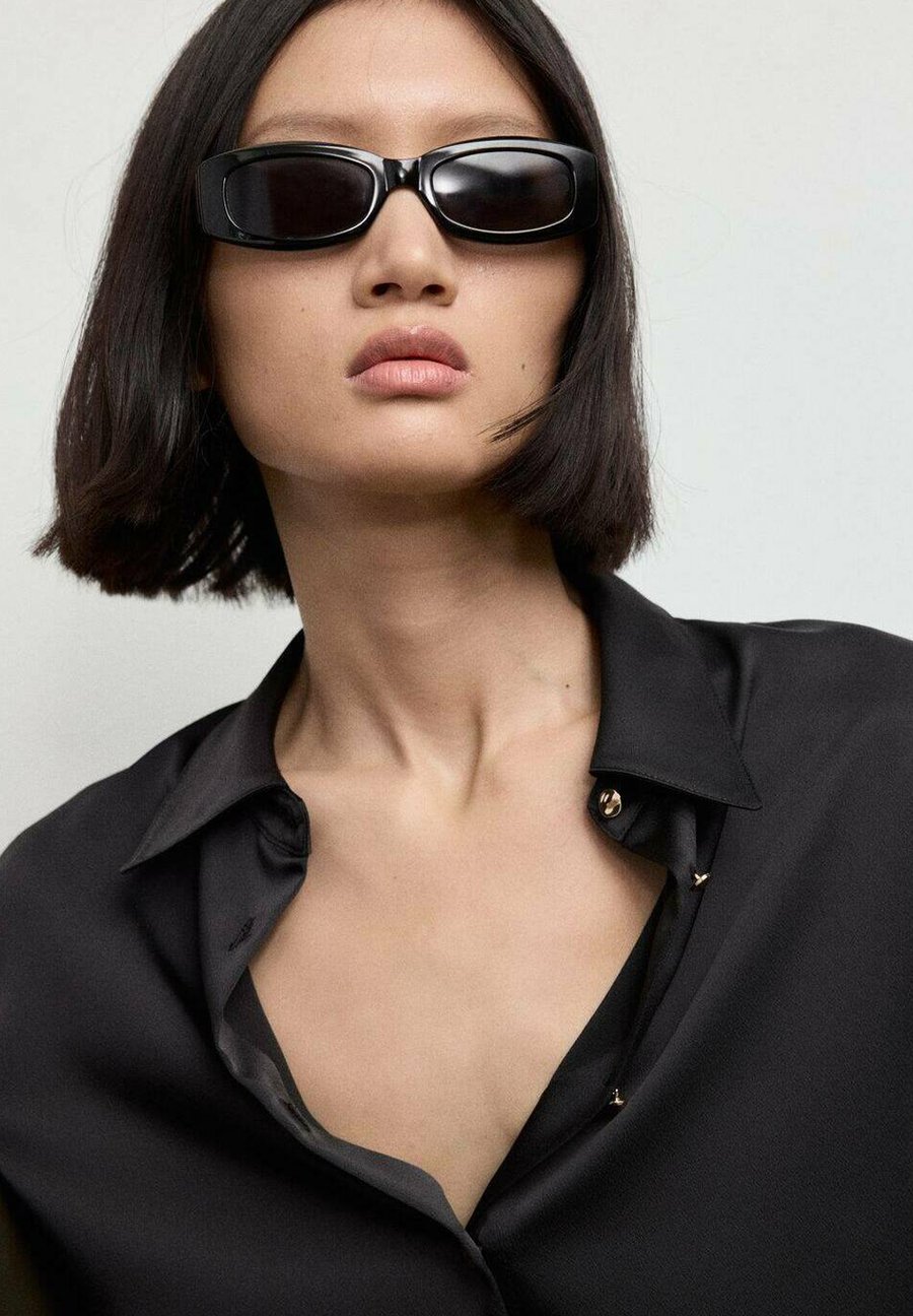 Блуза Mango Button-down blouse, Black
Блуза Mango Button-down blouse, Black