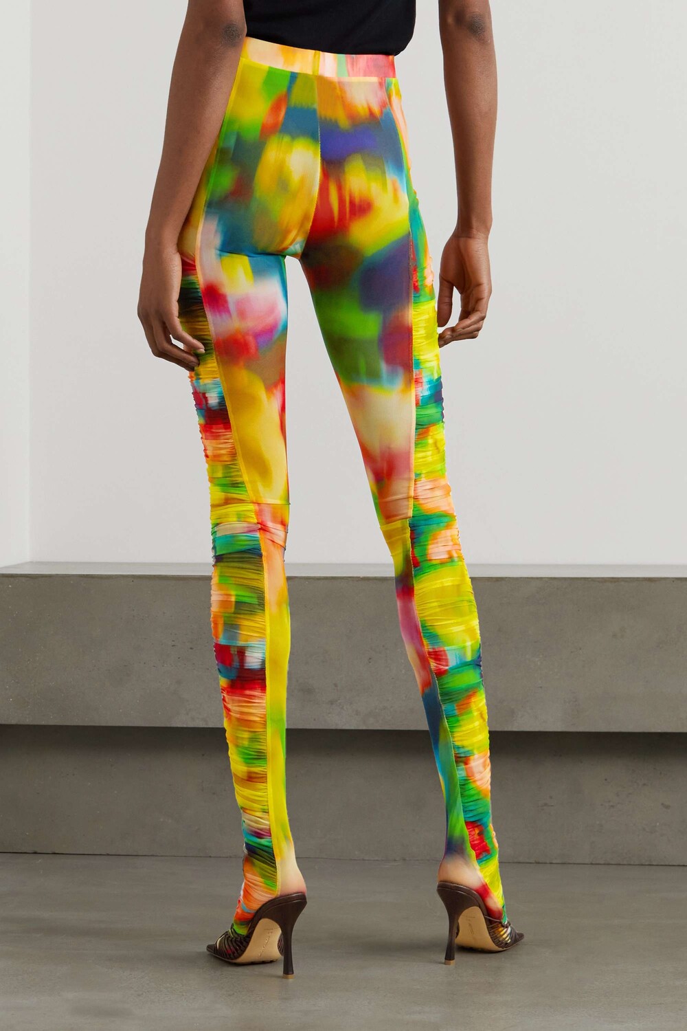 DRIES VAN NOTEN Колготки из эластичной сетки с рюшами и принтом, желтый
DRIES VAN NOTEN Колготки из эластичной сетки с рюшами и принтом, желтый