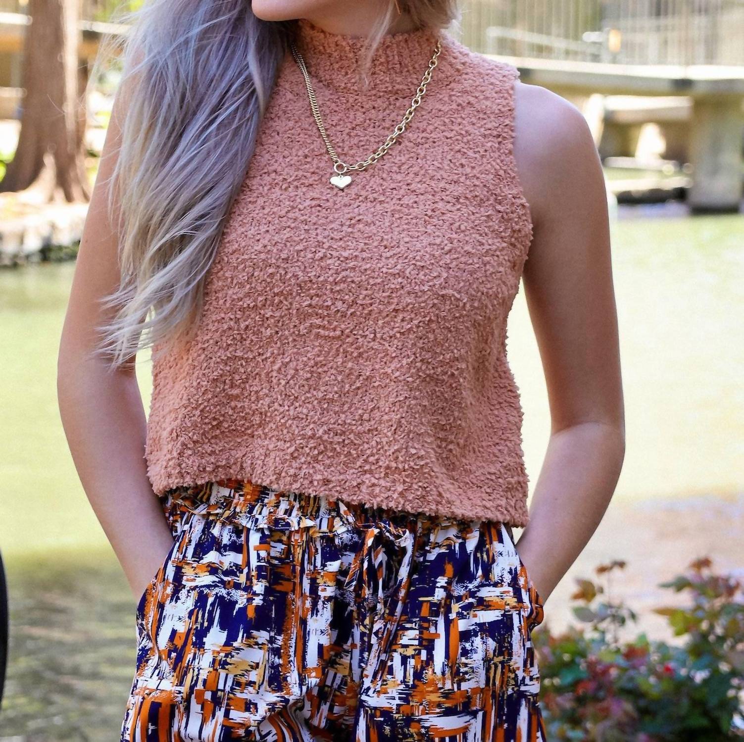 Стильный топ в стиле преппи в оранжевом цвете SHE + SKY
Стильный топ в стиле преппи в оранжевом цвете SHE + SKY