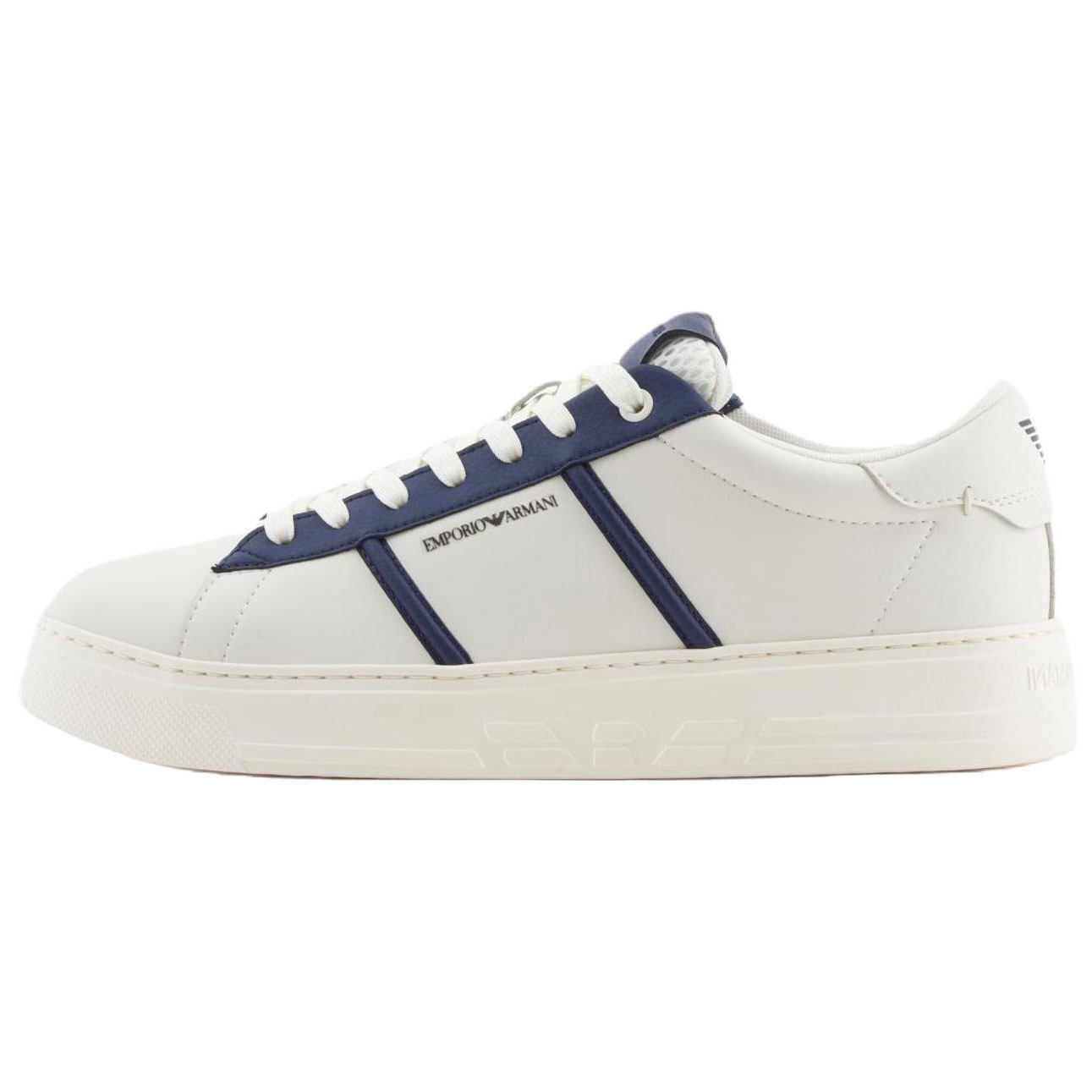 EMPORIO ARMANI Низкие скейтерские кеды мужские белые
EMPORIO ARMANI Низкие скейтерские кеды мужские белые