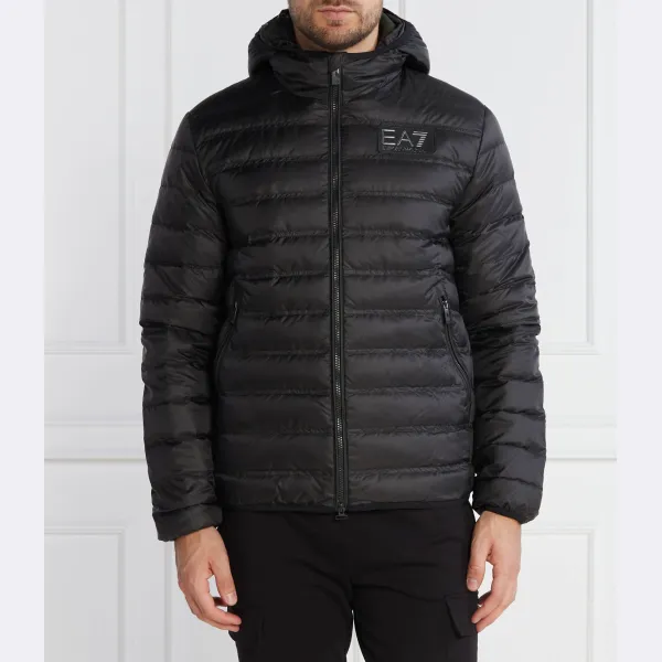 Пуховик стандартного кроя Ea7, черный
Пуховик стандартного кроя Ea7, черный