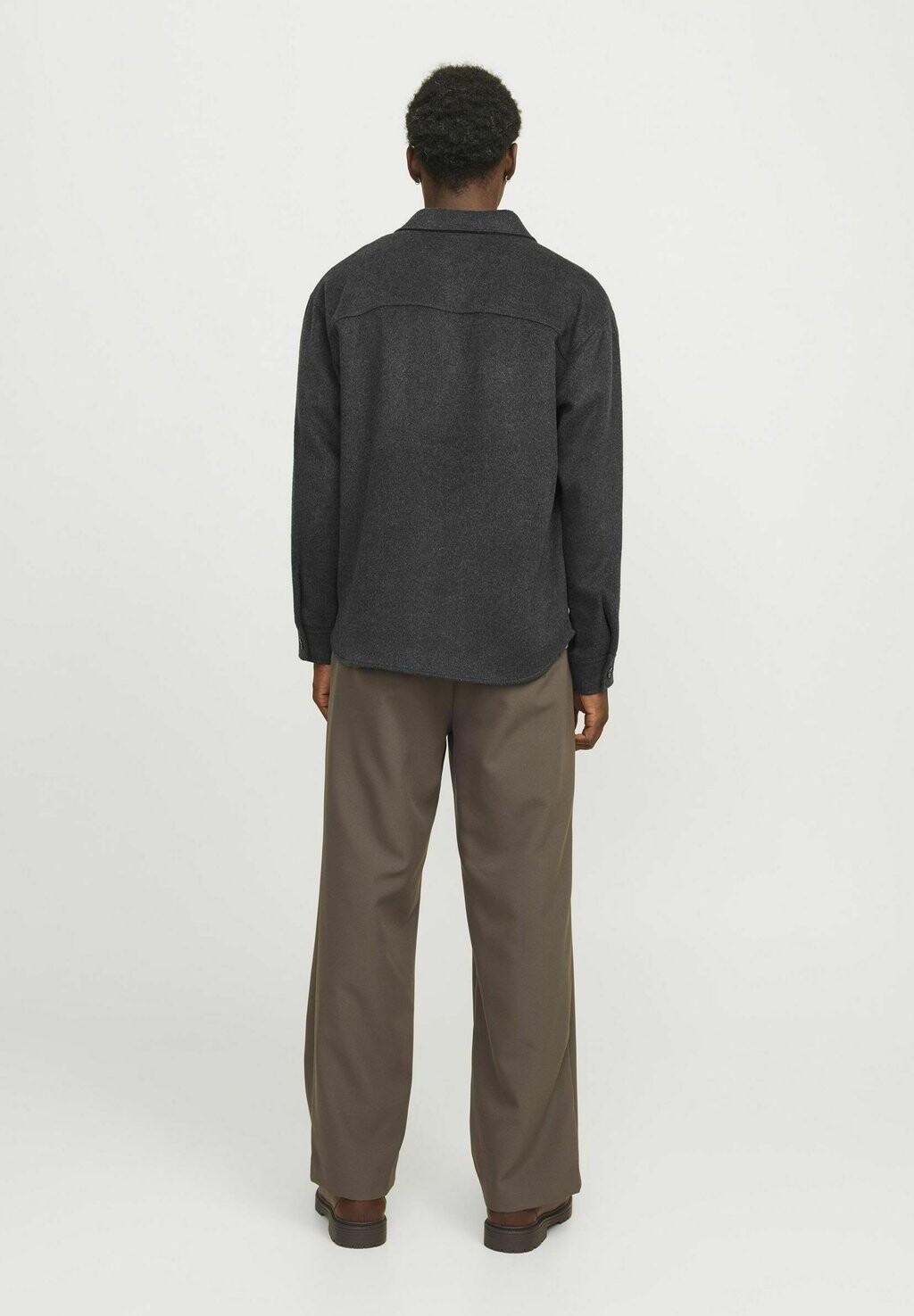 Летняя куртка JJEBRADLEY OLLIE OVERSHIRT Jack & Jones, черный
Летняя куртка JJEBRADLEY OLLIE OVERSHIRT Jack & Jones, черный