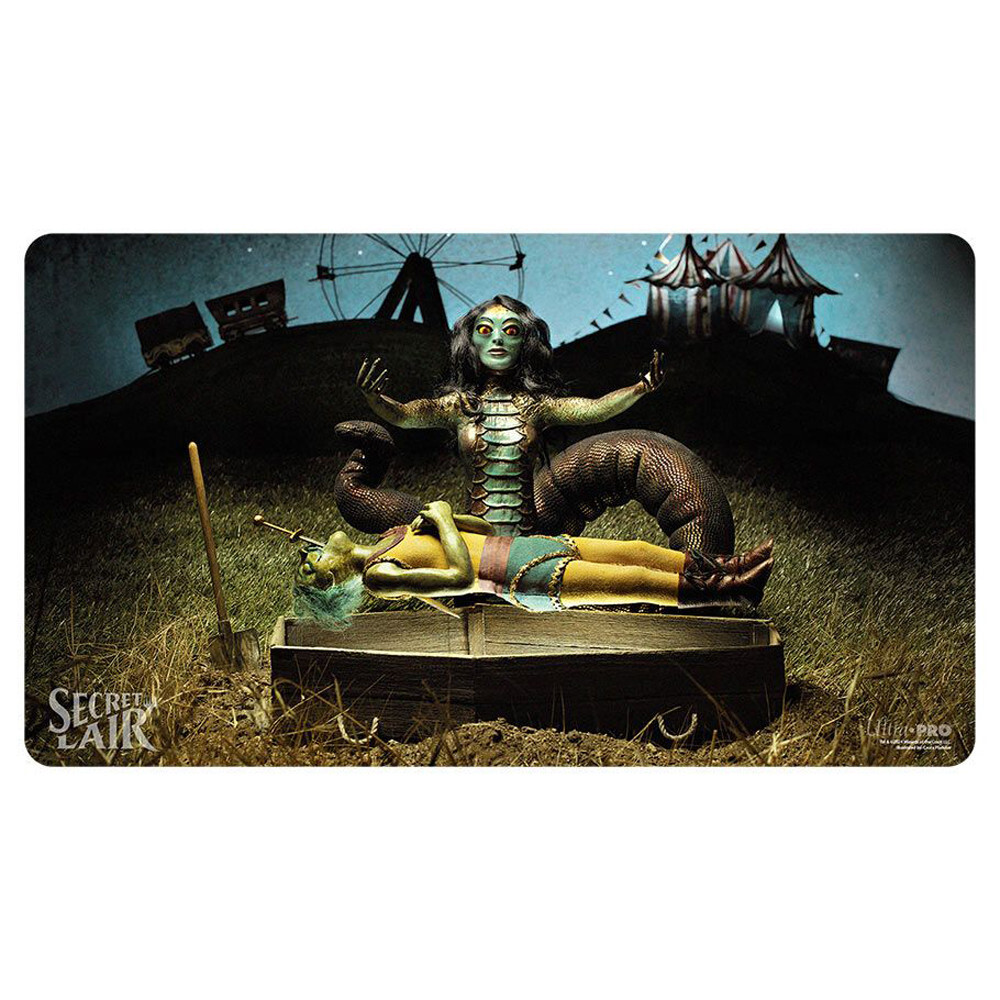 Аксессуары Ultra Pro MtG Playmat: Secret Lair - Diabolical Dioramas - Gravebreaker Lamia
Аксессуары Ultra Pro MtG Playmat: Secret Lair - Diabolical Dioramas - Gravebreaker Lamia