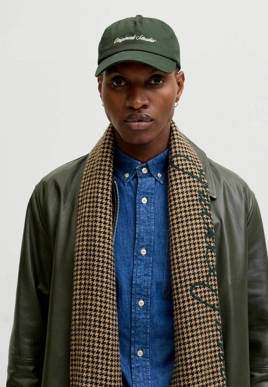 Бейсболка Jack & Jones BASEBALL, Sycamore/Green
Бейсболка Jack & Jones BASEBALL, Sycamore/Green