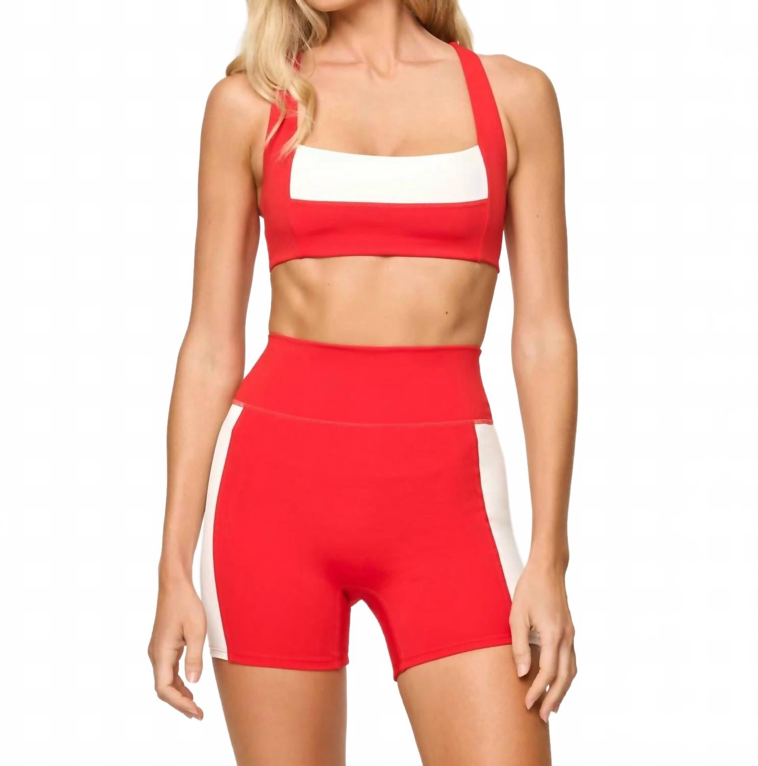 Спортивный бюстгальтер Uppercut цвета «пламенно-кремовый» L Space
Спортивный бюстгальтер Uppercut цвета «пламенно-кремовый» L Space