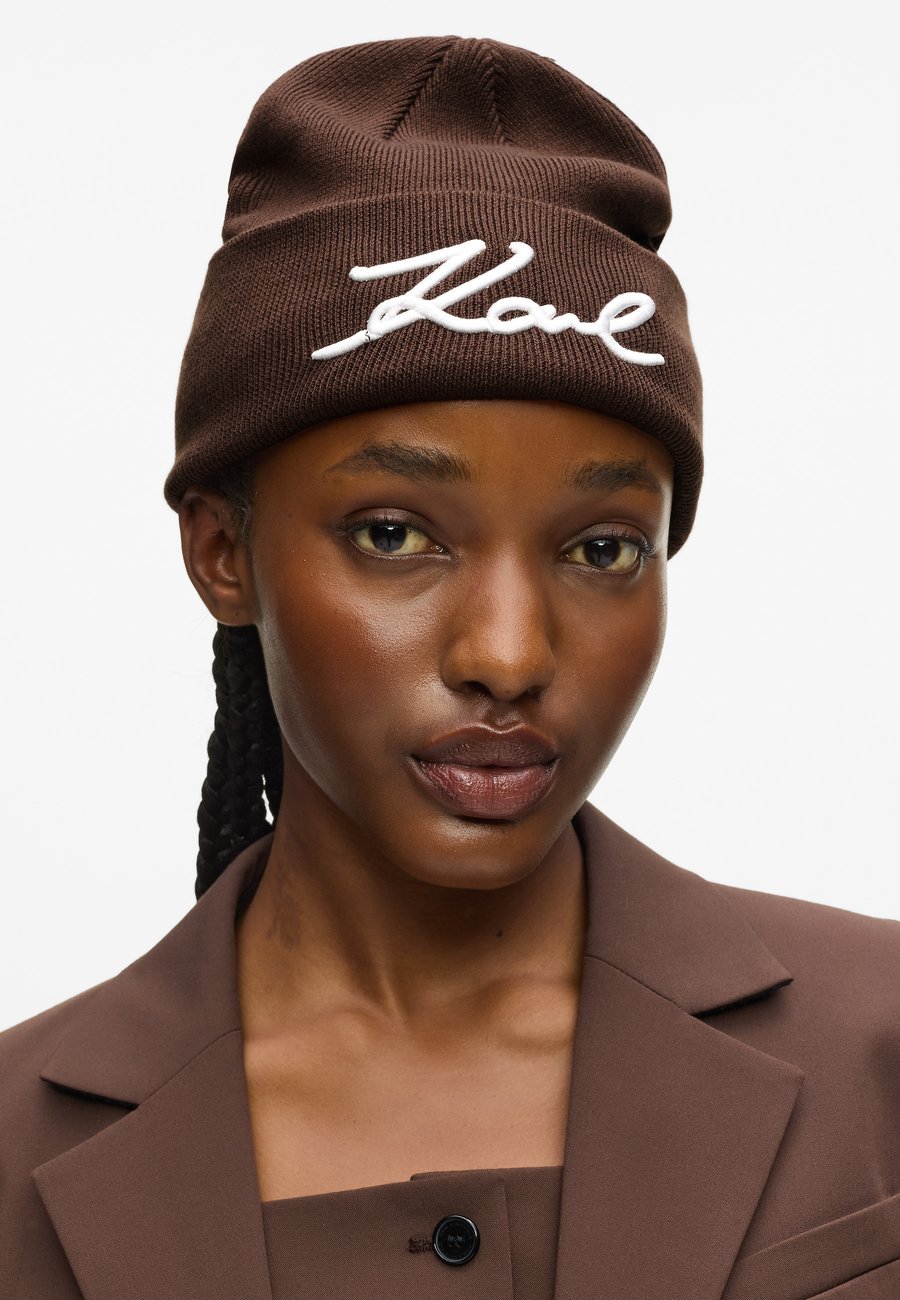 Шапка KARL LAGERFELD Beanie, Friar Brown/Brown
Шапка KARL LAGERFELD Beanie, Friar Brown/Brown