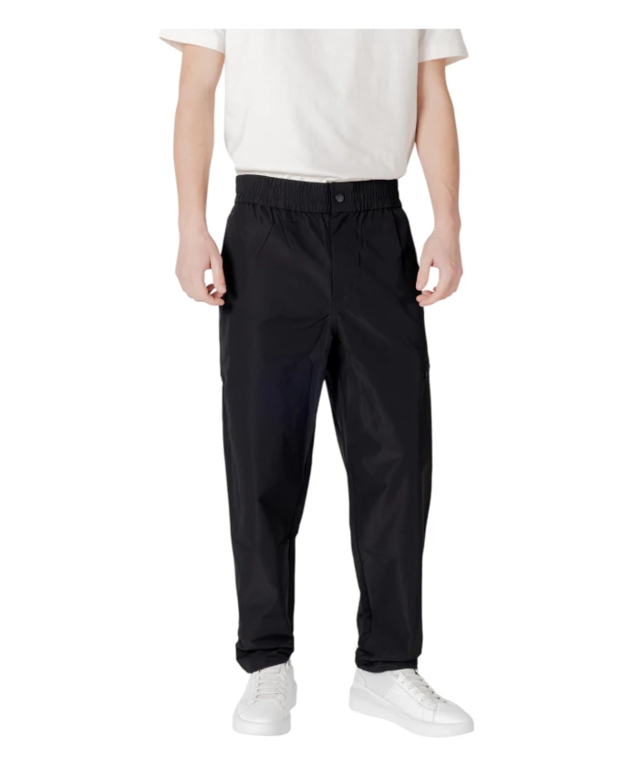 Черные брюки из полиэстера на шнуровке с карманами. Calvin Klein Jeans, черный
Черные брюки из полиэстера на шнуровке с карманами. Calvin Klein Jeans, черный