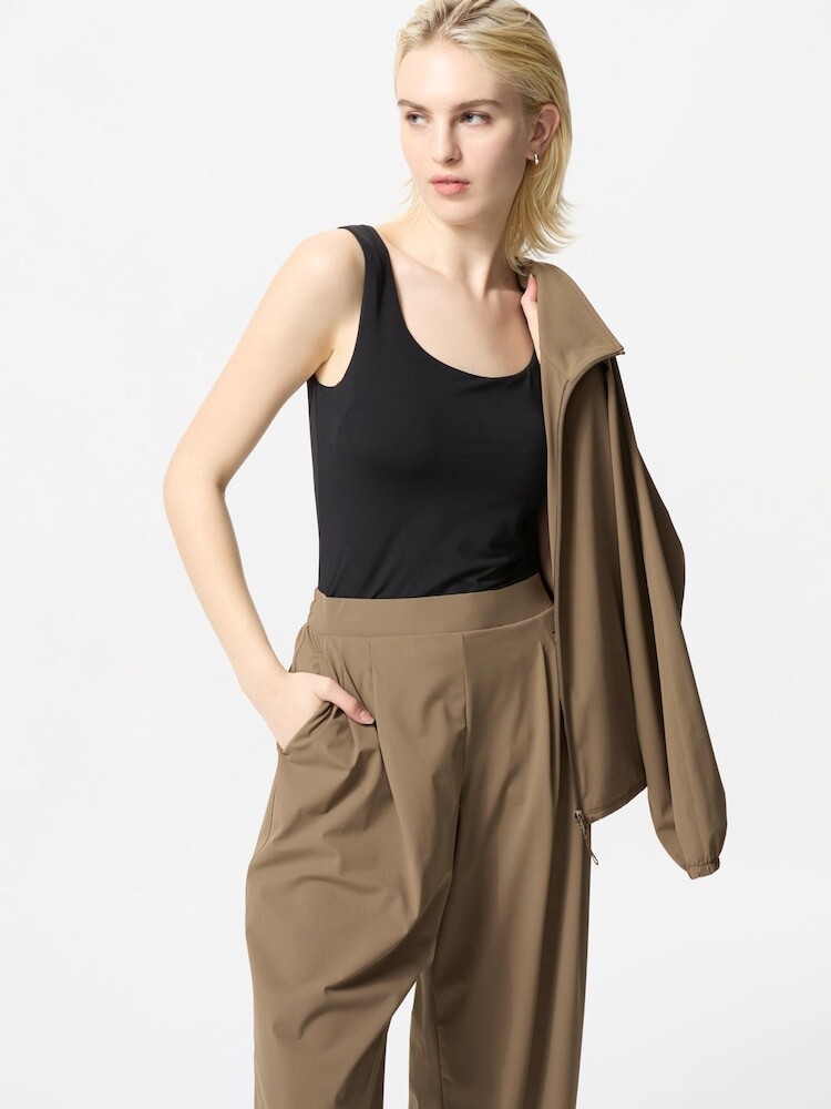 Топ на бретелях с чашечками airism Uniqlo, черный
Топ на бретелях с чашечками airism Uniqlo, черный