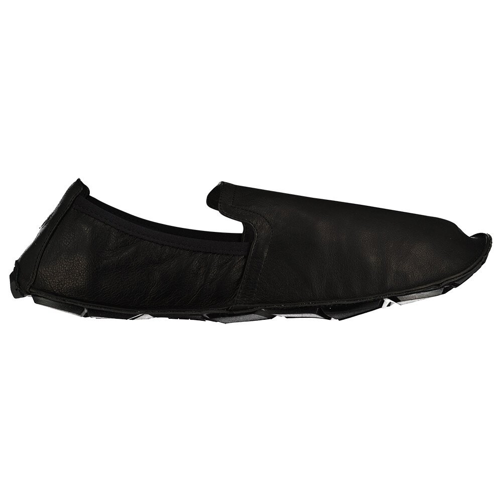 Походная обувь Vibram Fivefingers One Quarter Slipon Kangaroo, черный
Походная обувь Vibram Fivefingers One Quarter Slipon Kangaroo, черный