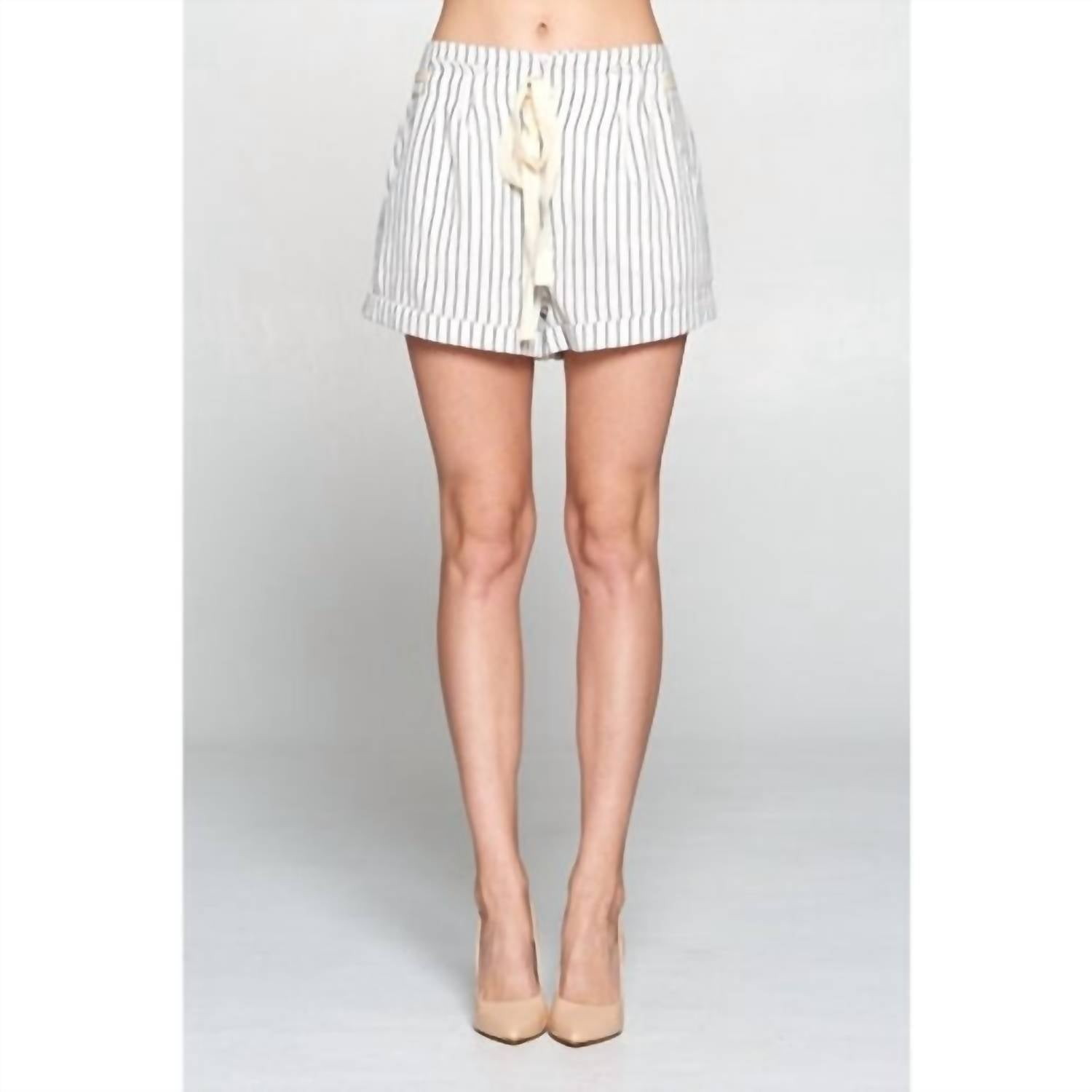 Полосатые шорты белого цвета ELLISON
Полосатые шорты белого цвета ELLISON