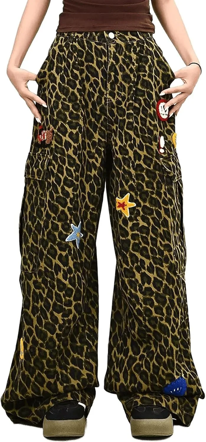 Джинсы High Waisted Plus Size Baggy для женщин в стиле Y2K с леопардовым принтом FEUSEUZ
Джинсы High Waisted Plus Size Baggy для женщин в стиле Y2K с леопардовым принтом FEUSEUZ