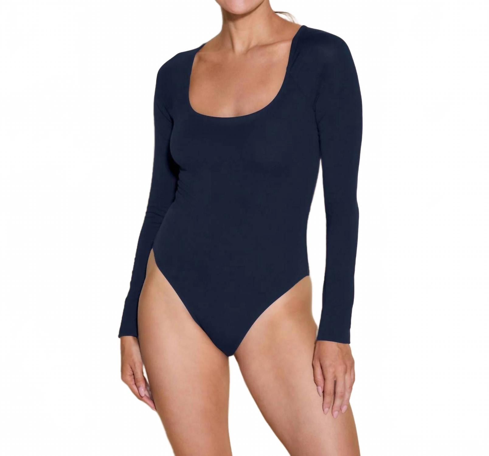 Талько топ-боди с квадратным вырезом в цвете нави Cosabella, темно-синий
Талько топ-боди с квадратным вырезом в цвете нави Cosabella, темно-синий