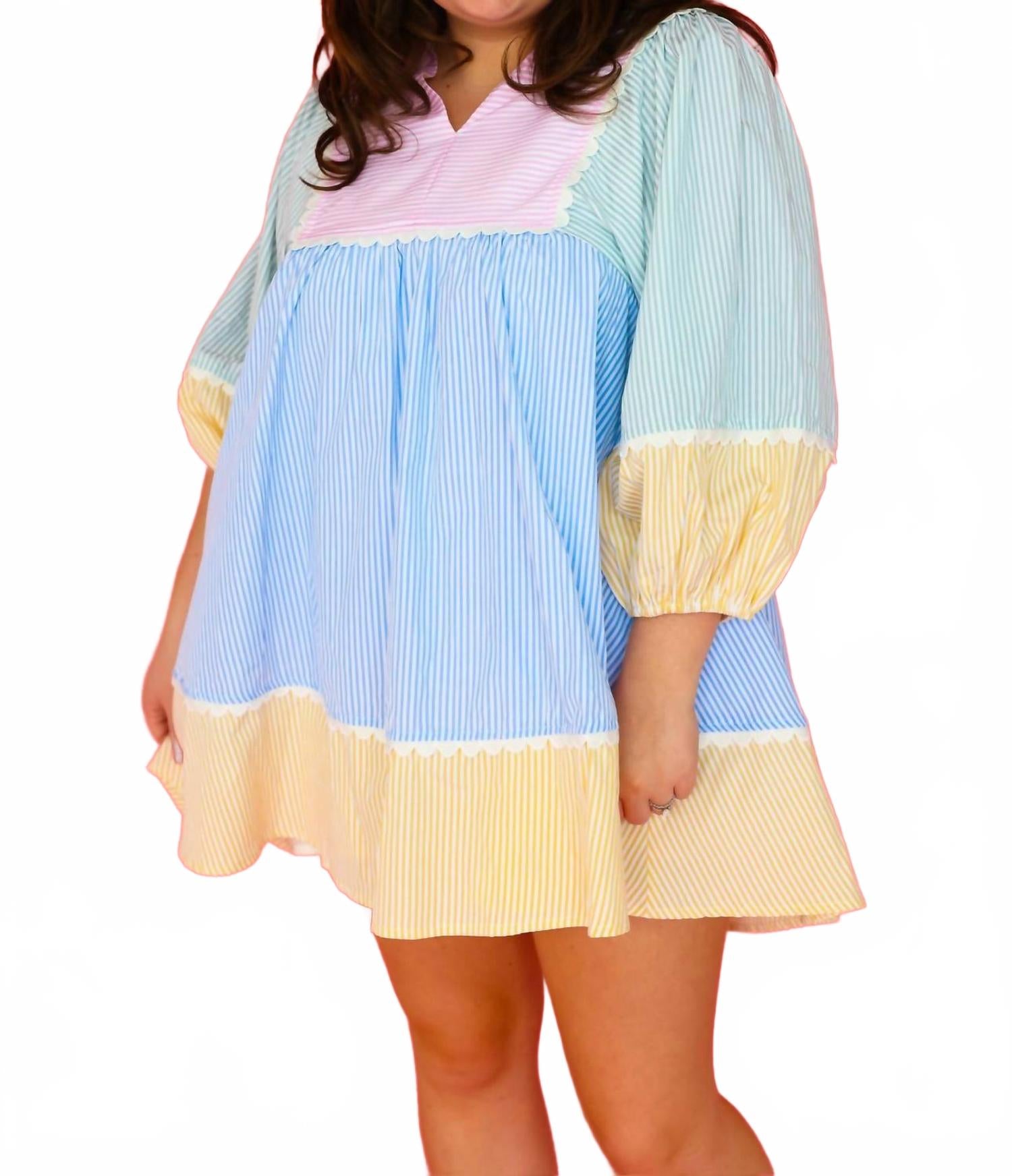 Всплеск радости платье-бэбидолл в мультиколоре Entro
Всплеск радости платье-бэбидолл в мультиколоре Entro