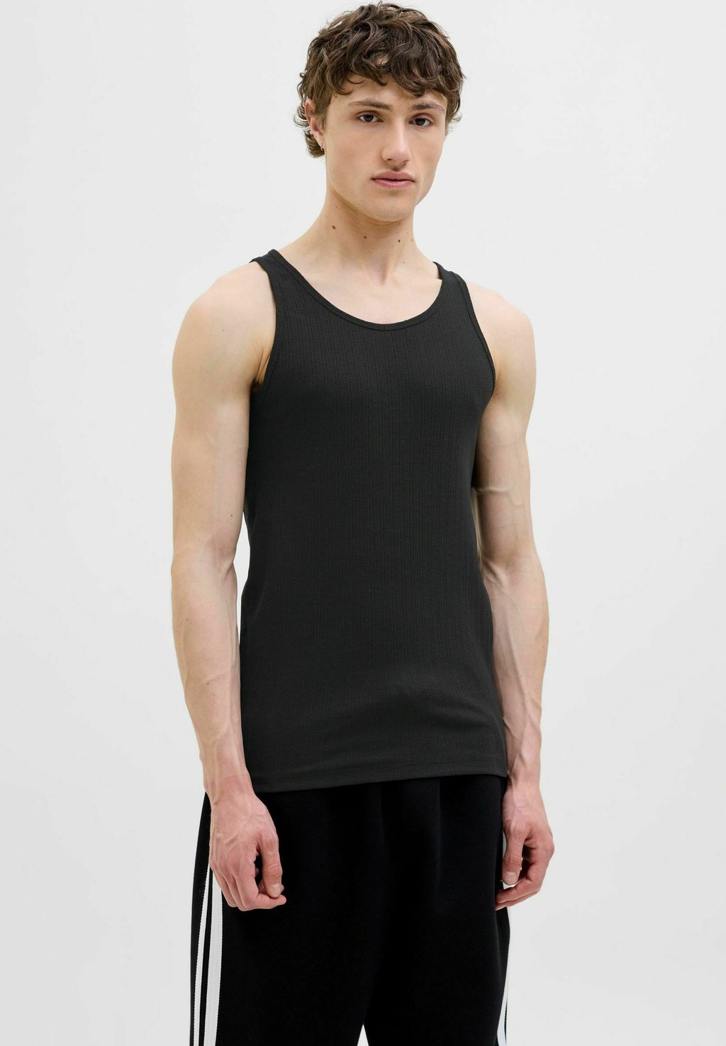 Футболка Jack & Jones, черный
Футболка Jack & Jones, черный