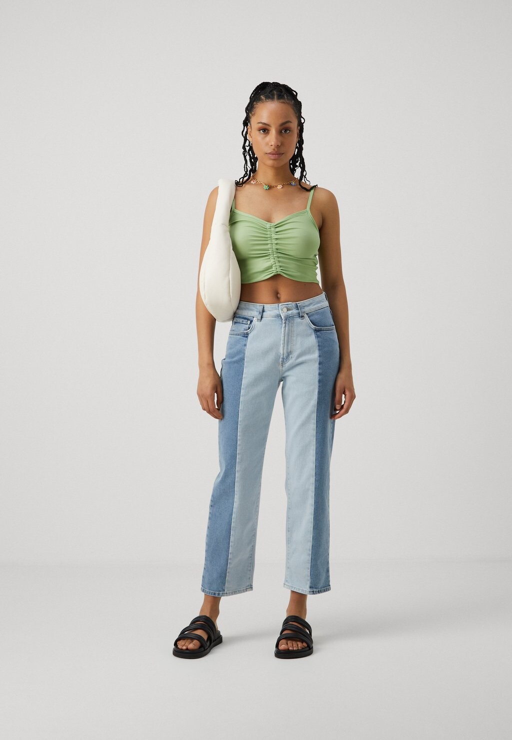 Джинсы свободного кроя Onlmegan Wide ONLY, светло-голубой деним
Джинсы свободного кроя Onlmegan Wide ONLY, светло-голубой деним