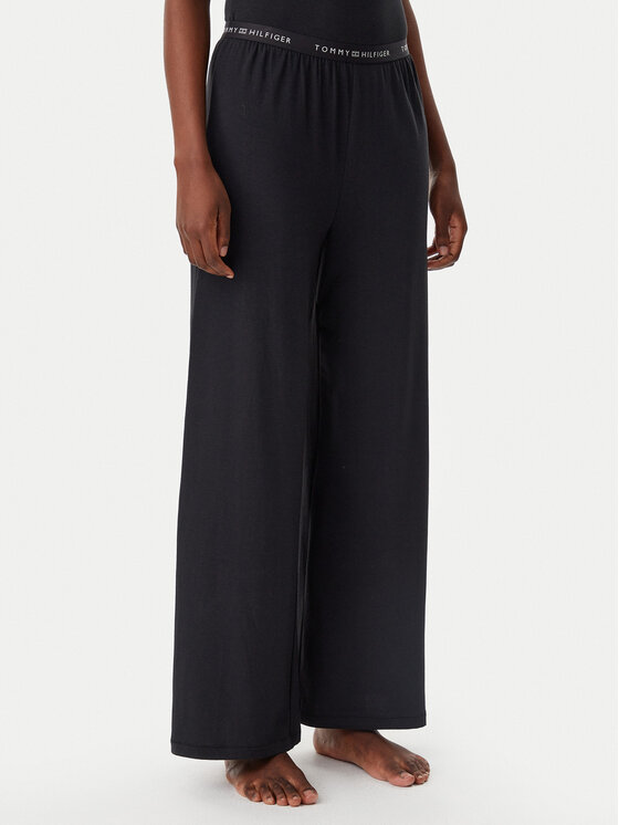 Свободный покрой пижамных брюк UW0UW05776 Tommy Hilfiger, черный
Свободный покрой пижамных брюк UW0UW05776 Tommy Hilfiger, черный