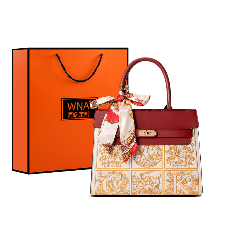 Синтетическая кожаная сумка через плечо среднего размера женская красная Vigno, ограниченная серия с принтом "Год Змеи Феникс" красная
Синтетическая кожаная сумка через плечо среднего размера женская красная Vigno, ограниченная серия с принтом "Год Змеи Феникс" красная