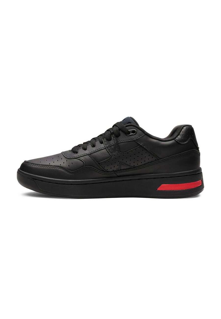 Кроссовки Under Armour COURT 96, Black /Black
Кроссовки Under Armour COURT 96, Black /Black