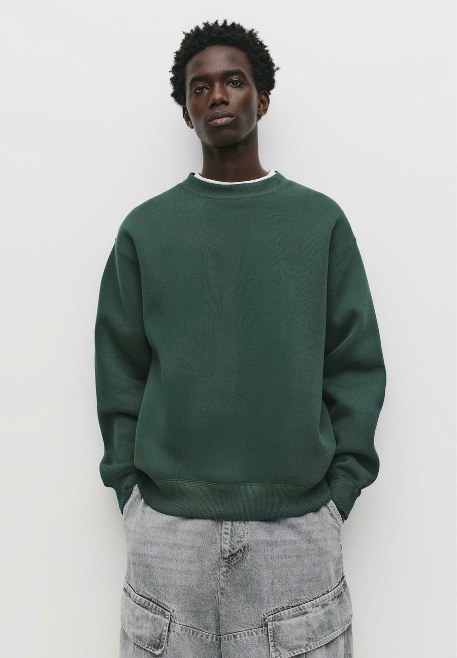 Толстовка PULL&BEAR ROUND NECK, Dark Green
Толстовка PULL&BEAR ROUND NECK, Dark Green