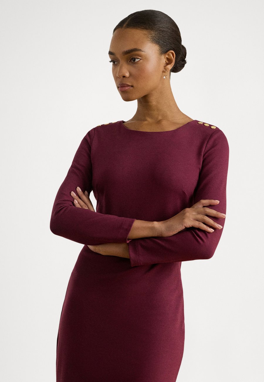 Платье Lauren Ralph Lauren PONTE THREE-QUARTER-SLEEVE DRESS, Dark Garnet/Bordeaux
Платье Lauren Ralph Lauren PONTE THREE-QUARTER-SLEEVE DRESS, Dark Garnet/Bordeaux