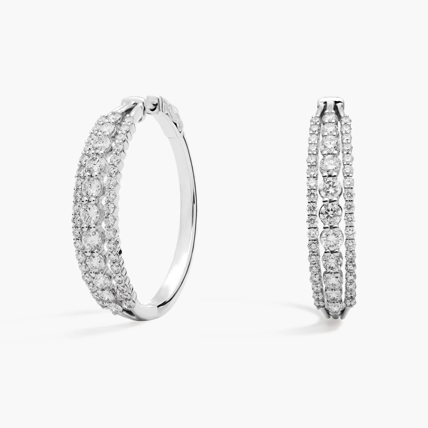 Серьги-кольца с тремя рядами бриллиантов из 14-каратного белого золота (3 карата) Blue Nile
Серьги-кольца с тремя рядами бриллиантов из 14-каратного белого золота (3 карата) Blue Nile