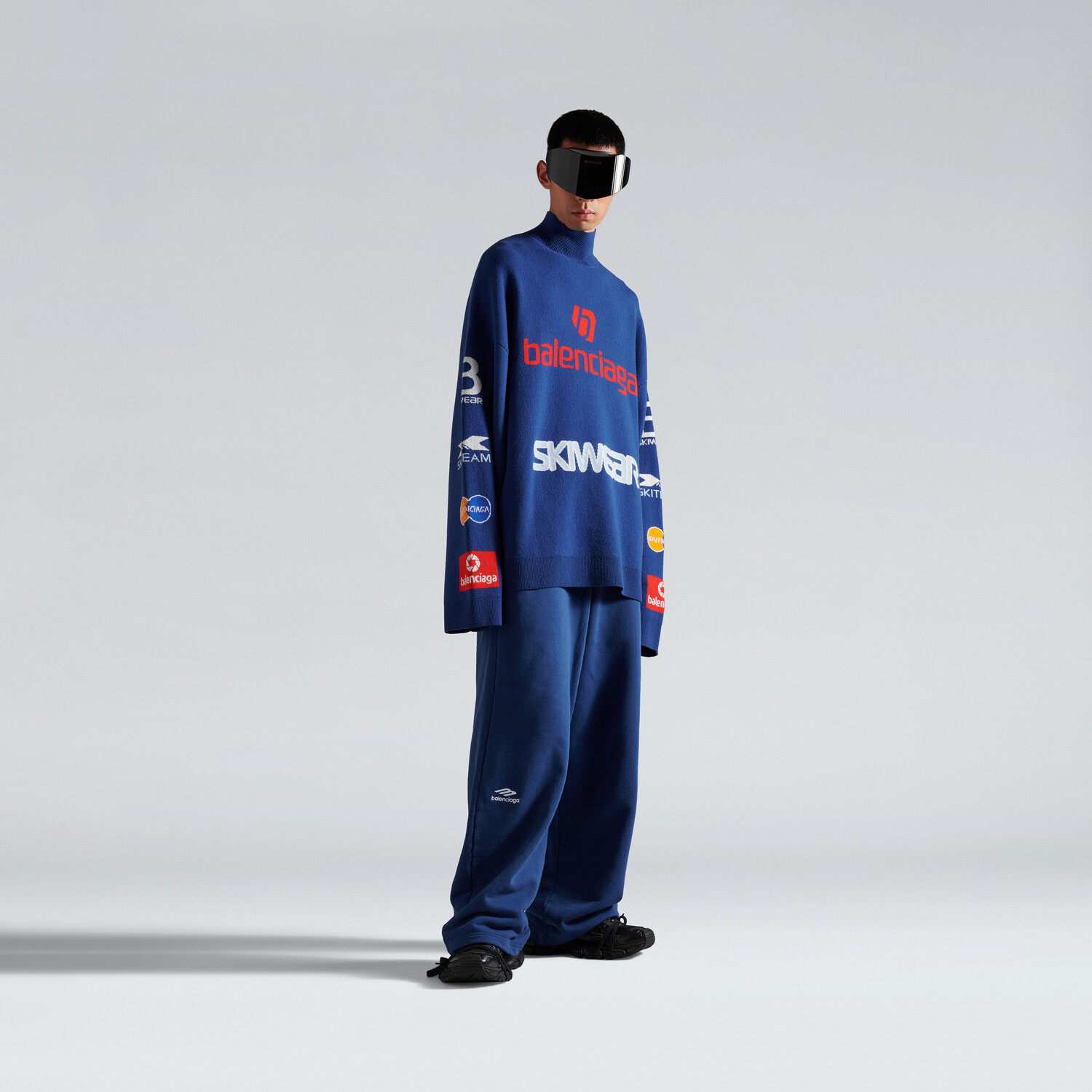Мужская водолазка sponsor с длинными рукавами, сине-многоцветная BALENCIAGA, многоцветный/синий
Мужская водолазка sponsor с длинными рукавами, сине-многоцветная BALENCIAGA, многоцветный/синий