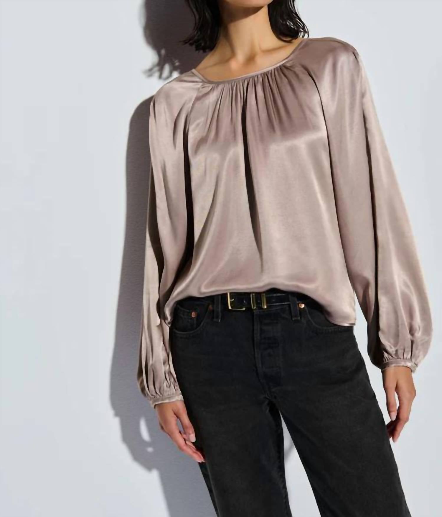 Топ Eveline Raglan Mushroom Nation LTD
Топ Eveline Raglan Mushroom Nation LTD