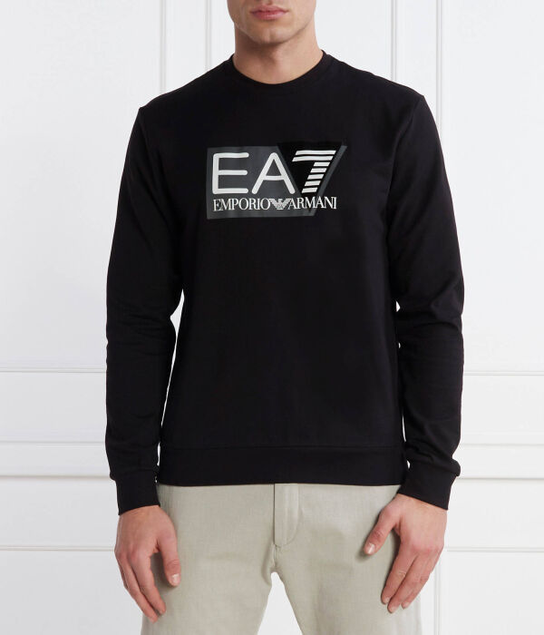 Свитшот мужской Ea7 с большим логотипом бренда, черный 
Свитшот мужской Ea7 с большим логотипом бренда, черный