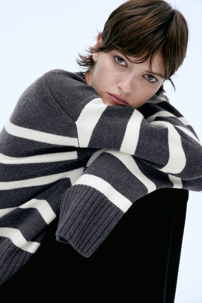 Свитер тонкой вязки H&M, мультиколор 
Свитер тонкой вязки H&M, мультиколор