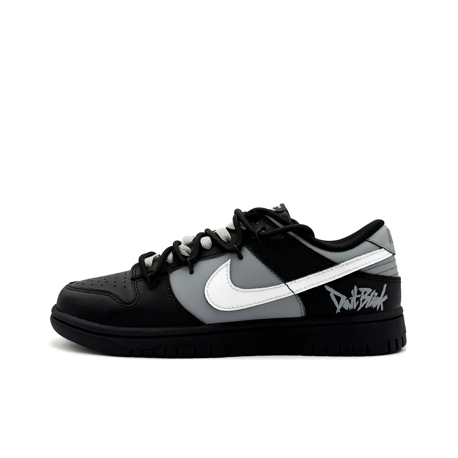 Nike Dunk Ash Lantern Leather низкие скейтерские кроссовки мужские черно-белые
Nike Dunk Ash Lantern Leather низкие скейтерские кроссовки мужские черно-белые