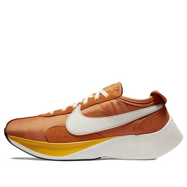 Кроссовки moon racer qs Nike, коричневый
Кроссовки moon racer qs Nike, коричневый