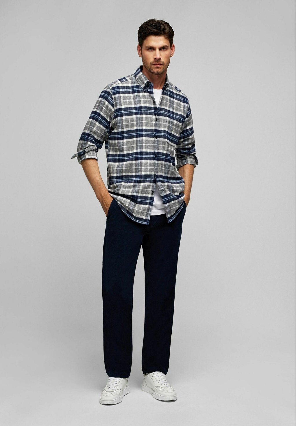 Чиносы Hechter Paris, темно-синий
Чиносы Hechter Paris, темно-синий