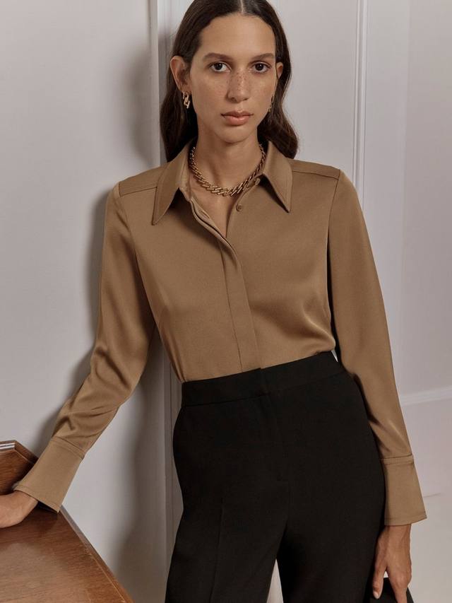 Футболка Gresham с длинными рукавами из сатина Hobbs, Camel
Футболка Gresham с длинными рукавами из сатина Hobbs, Camel