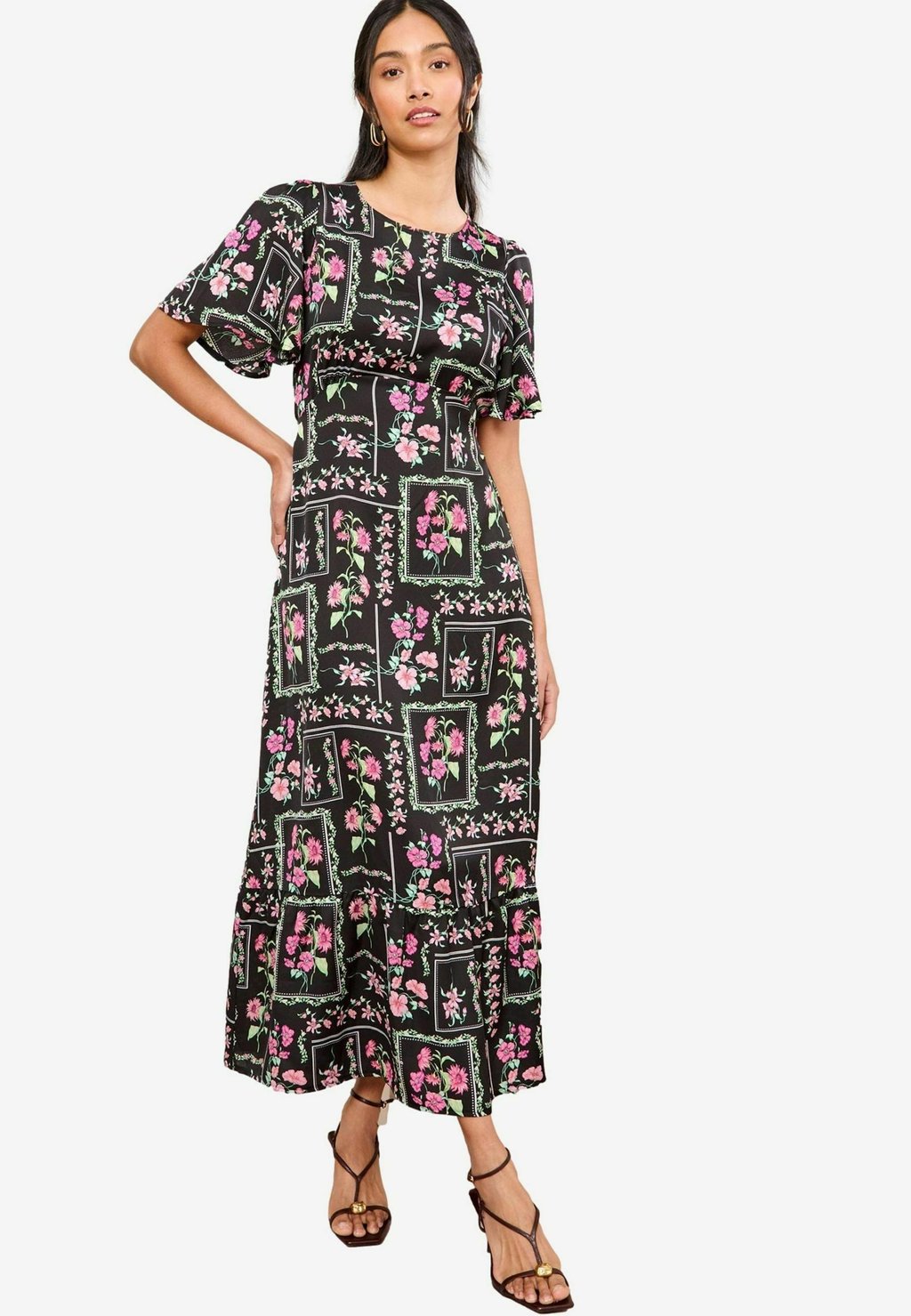 Длинное платье REGULAR FIT - SLEEVE EMPIRE Friends Like These, черный
Длинное платье REGULAR FIT - SLEEVE EMPIRE Friends Like These, черный