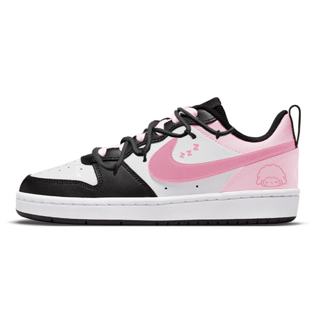 Nike Court Borough Sleepy Lamb устойчивые к истиранию низкие детские скейтбординг кроссовки Black Pink
Nike Court Borough Sleepy Lamb устойчивые к истиранию низкие детские скейтбординг кроссовки Black Pink