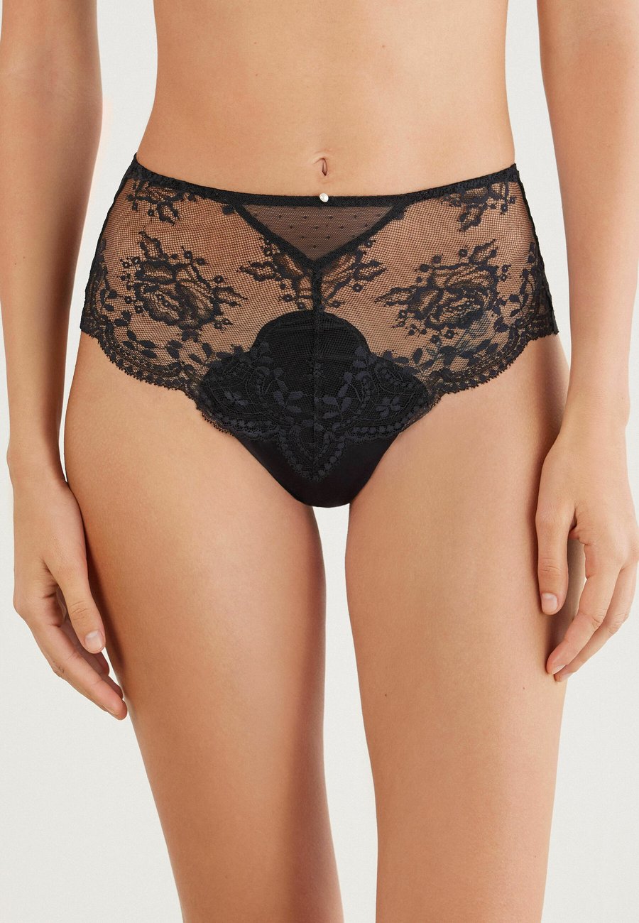 Брифы Intimissimi Briefs, Black
Брифы Intimissimi Briefs, Black