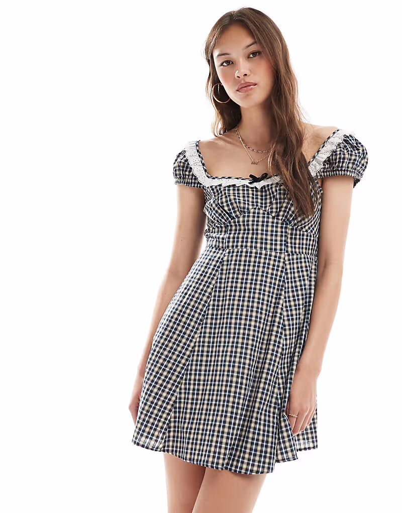 Мини-платье New Look с отделкой ришелье в клетку, черное
Мини-платье New Look с отделкой ришелье в клетку, черное