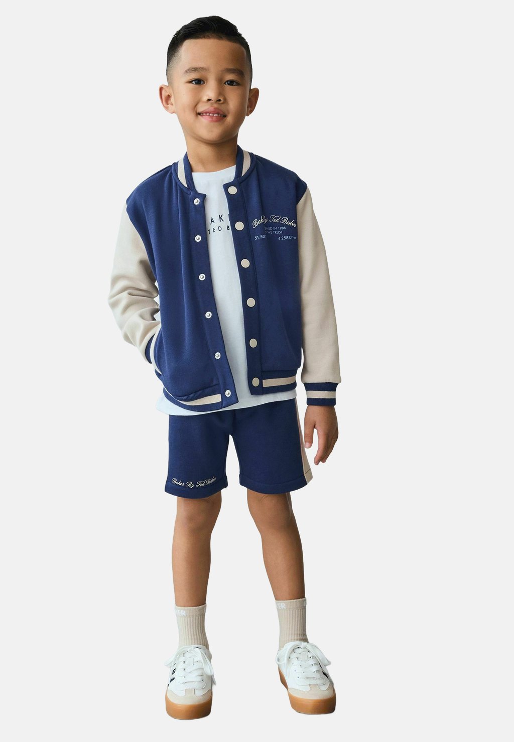 Футболка с принтом REGULAR FIT Baker by Ted Baker, синий
Футболка с принтом REGULAR FIT Baker by Ted Baker, синий