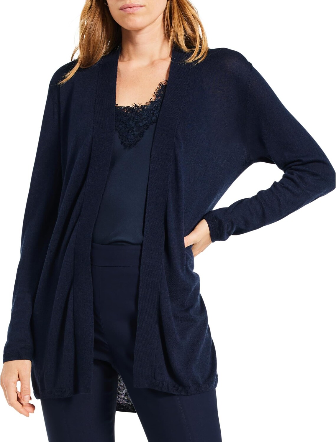 Свитер All Year Back Of Chair Cardigan NIC+ZOE, цвет Dark Indigo
Свитер All Year Back Of Chair Cardigan NIC+ZOE, цвет Dark Indigo