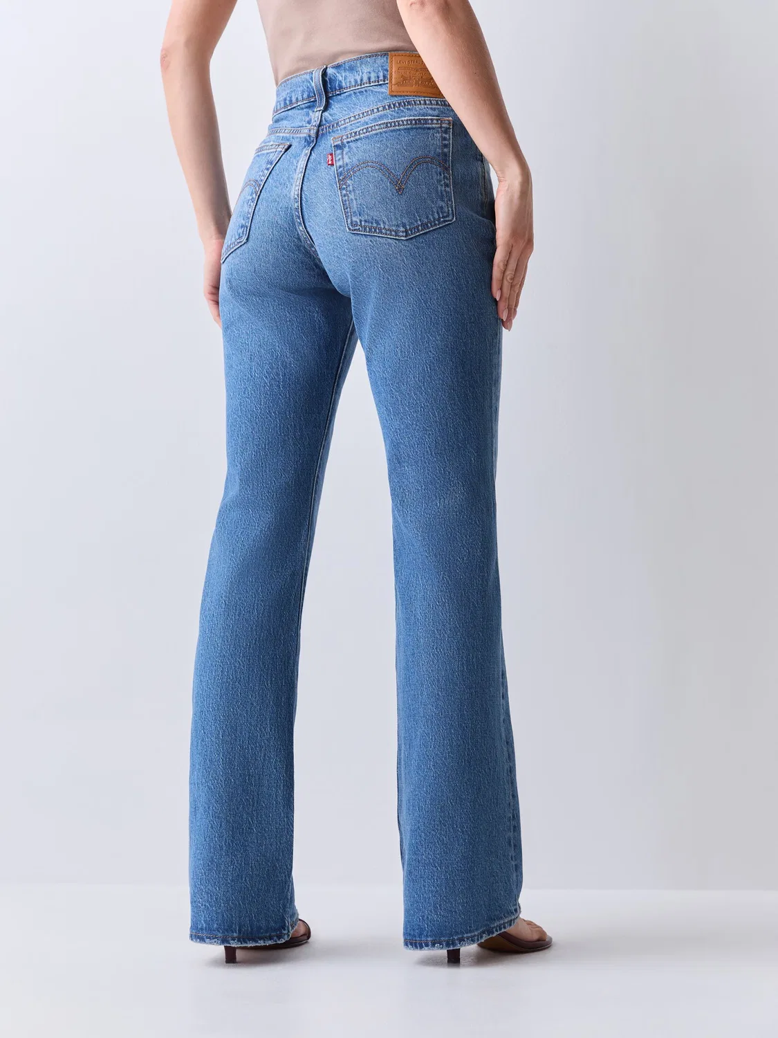 Джинсы bootcut с завышенной талией Wedgie Levi's, средний синий — фото 2