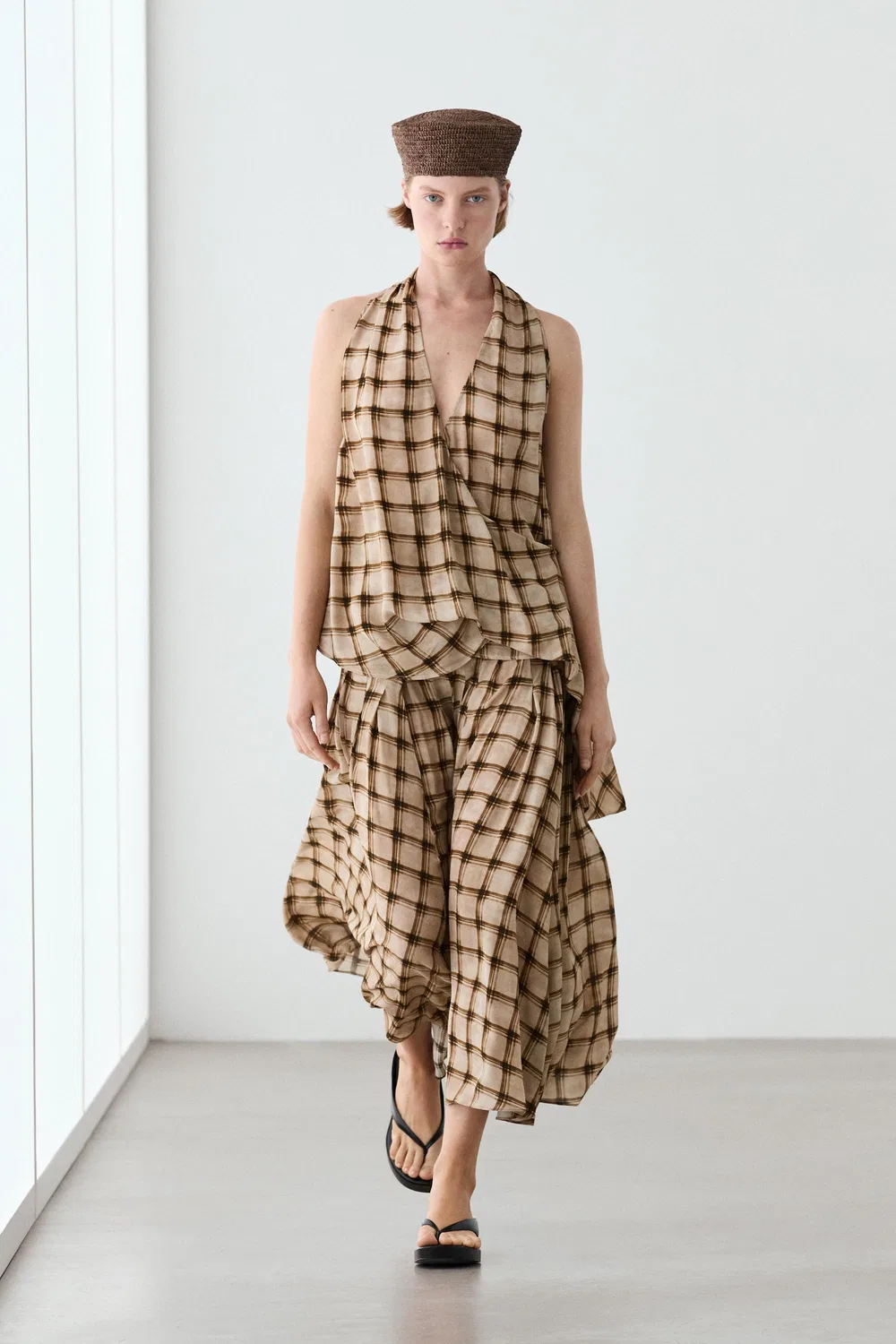 Топ Massimo Dutti Flowing Check Print Surplice, коричневый